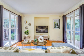 StayAU Cozy Family Comfort Vibrant WIFI 5BRM Glen, Glen Waverley